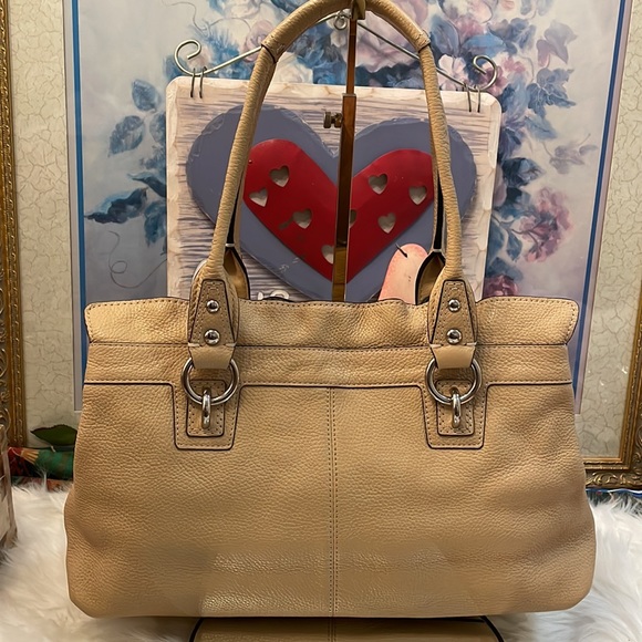 Coach Leather Handbag in Silver Hardware - Picture 3 of 10